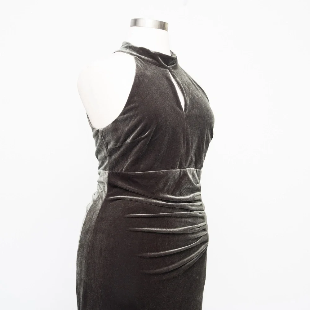 XSCAPE Evenings - “Grace” Velvet Mock Neck‎ Gown